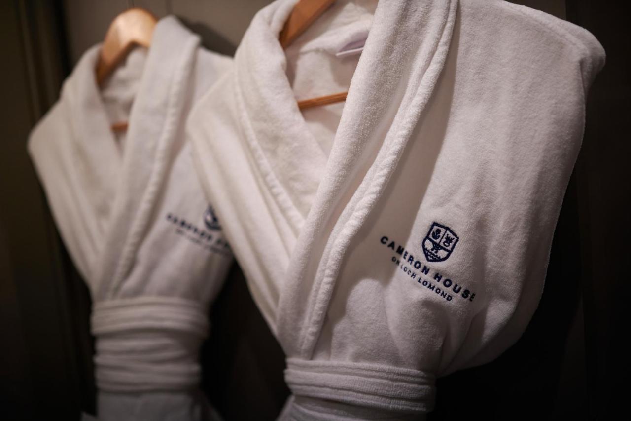 Cameron House On Loch Lomond Alexandria Εξωτερικό φωτογραφία A bathrobe
