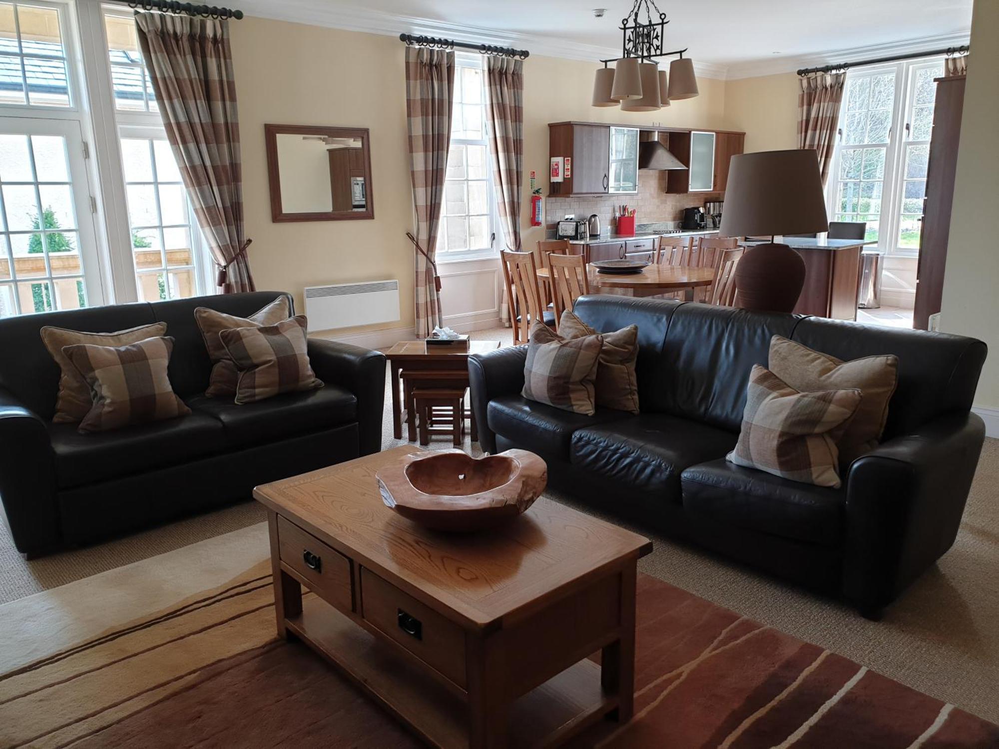 Cameron House On Loch Lomond Alexandria Εξωτερικό φωτογραφία The interior of a typical apartment at the hotel
