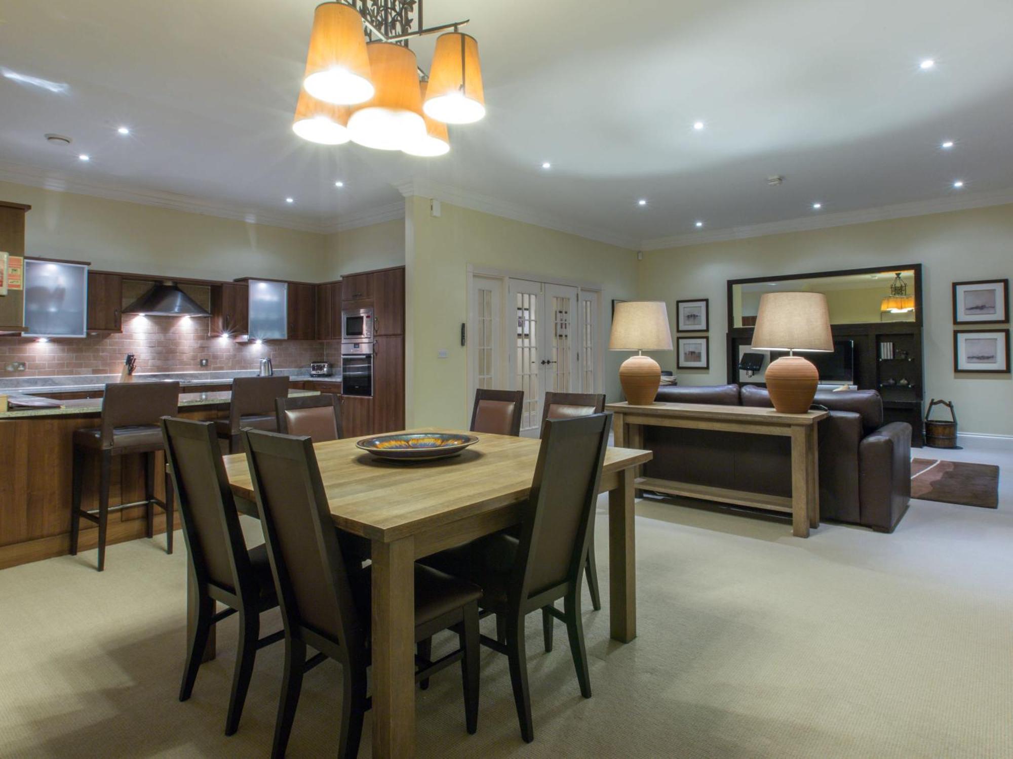 Cameron House On Loch Lomond Alexandria Εξωτερικό φωτογραφία A typical apartment interior